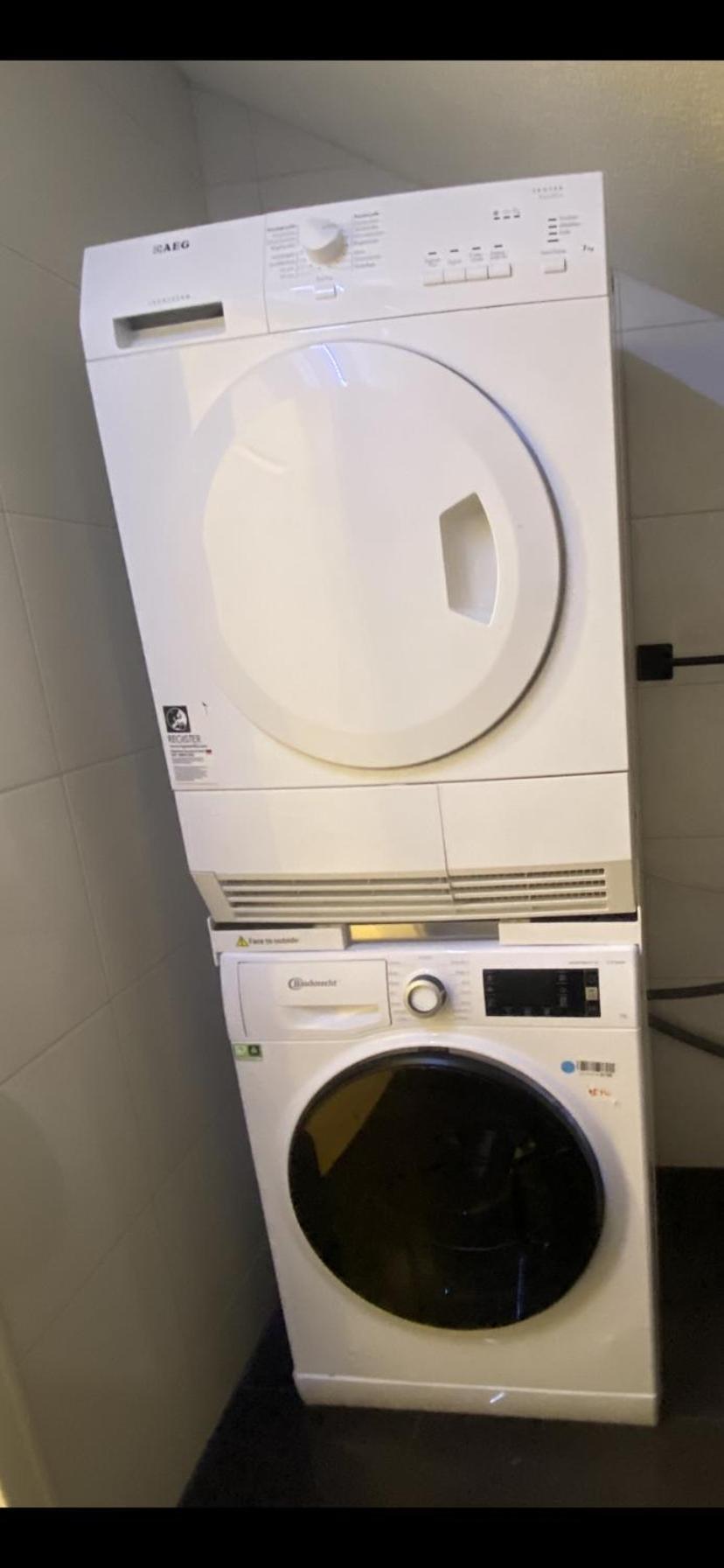 Deluxe Business Suite Mit Netflix Premium & Parkplatz, Zentral Zu Audi & Schwarz Gruppe With 2 Bedrooms Bad Friedrichshall Εξωτερικό φωτογραφία
